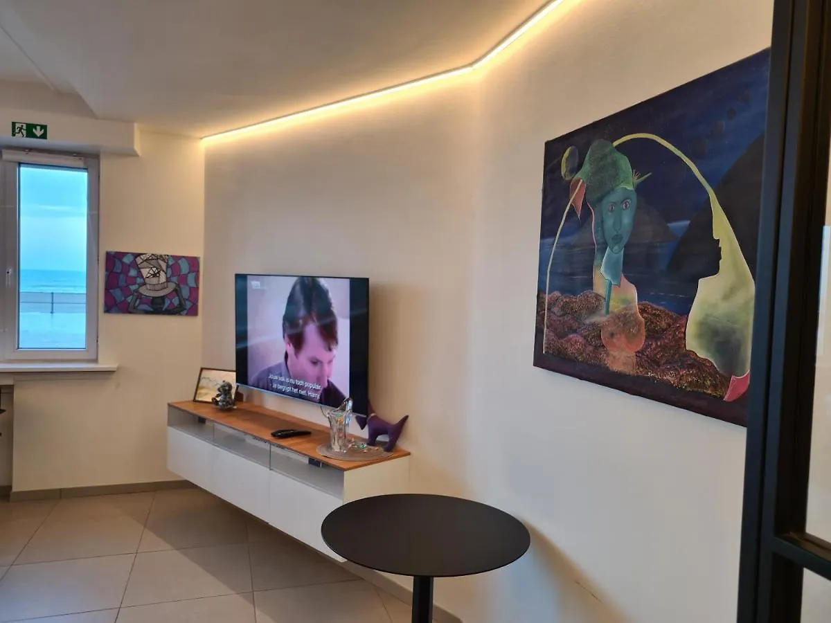 Frontaal Gelijkvloers Seaview 80M² 2 Slp Apartment Ostend 0*,