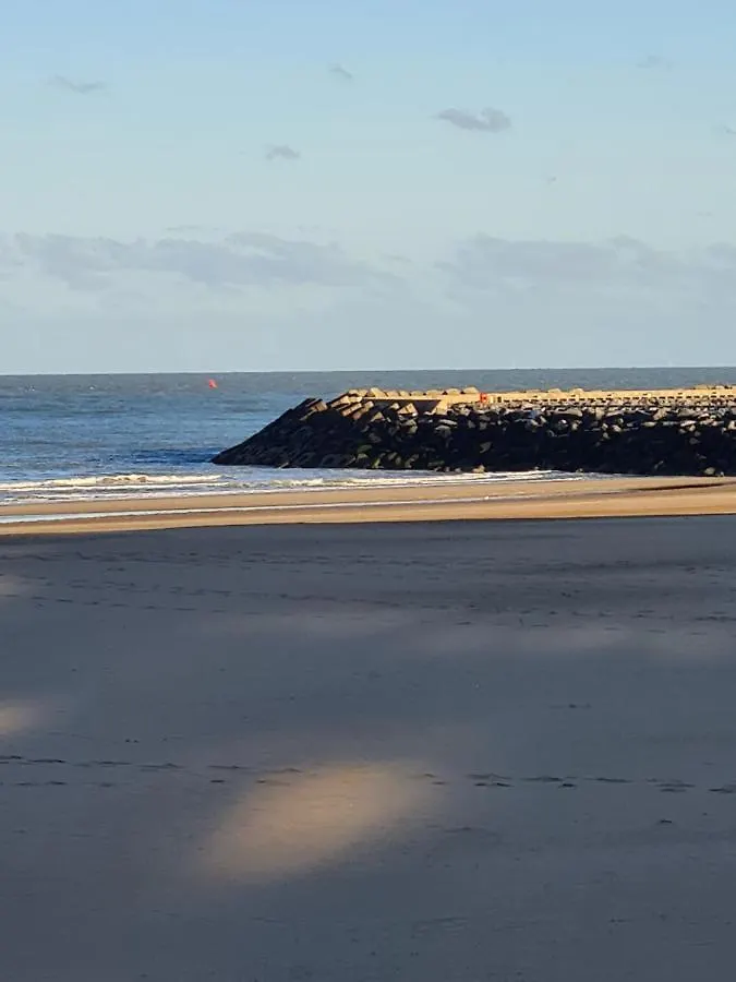 Frontaal Gelijkvloers Seaview 80M² 2 Slp Apartment Ostend