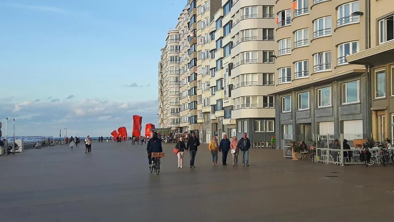 Frontaal Gelijkvloers Seaview 80M² 2 Slp Apartment Ostend