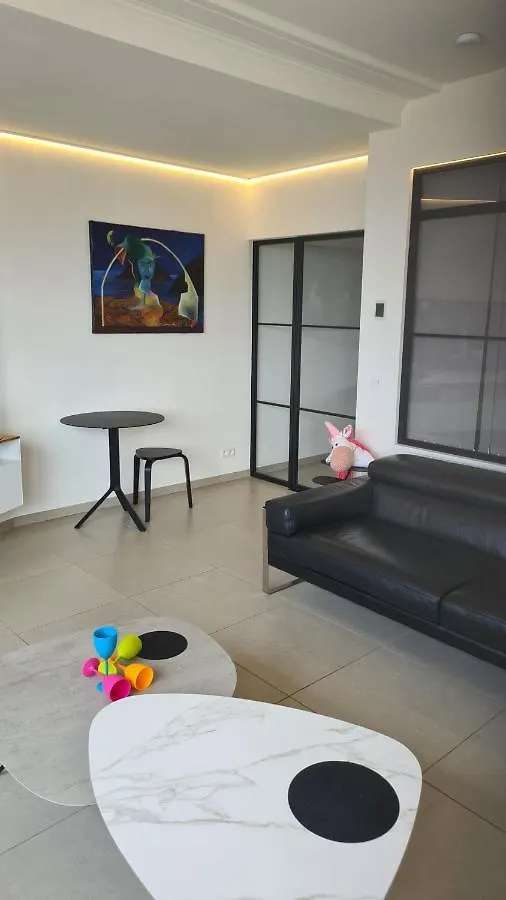 Frontaal Gelijkvloers Seaview 80M² 2 Slp Apartment Ostend 0*,