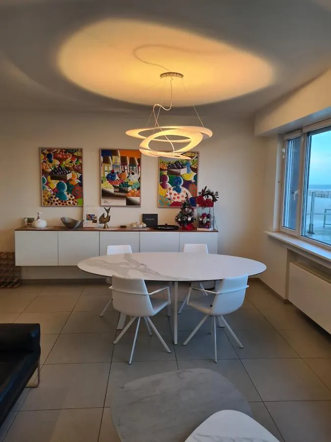 Frontaal Gelijkvloers Seaview 80M² 2 Slp Apartment Ostend Belgium